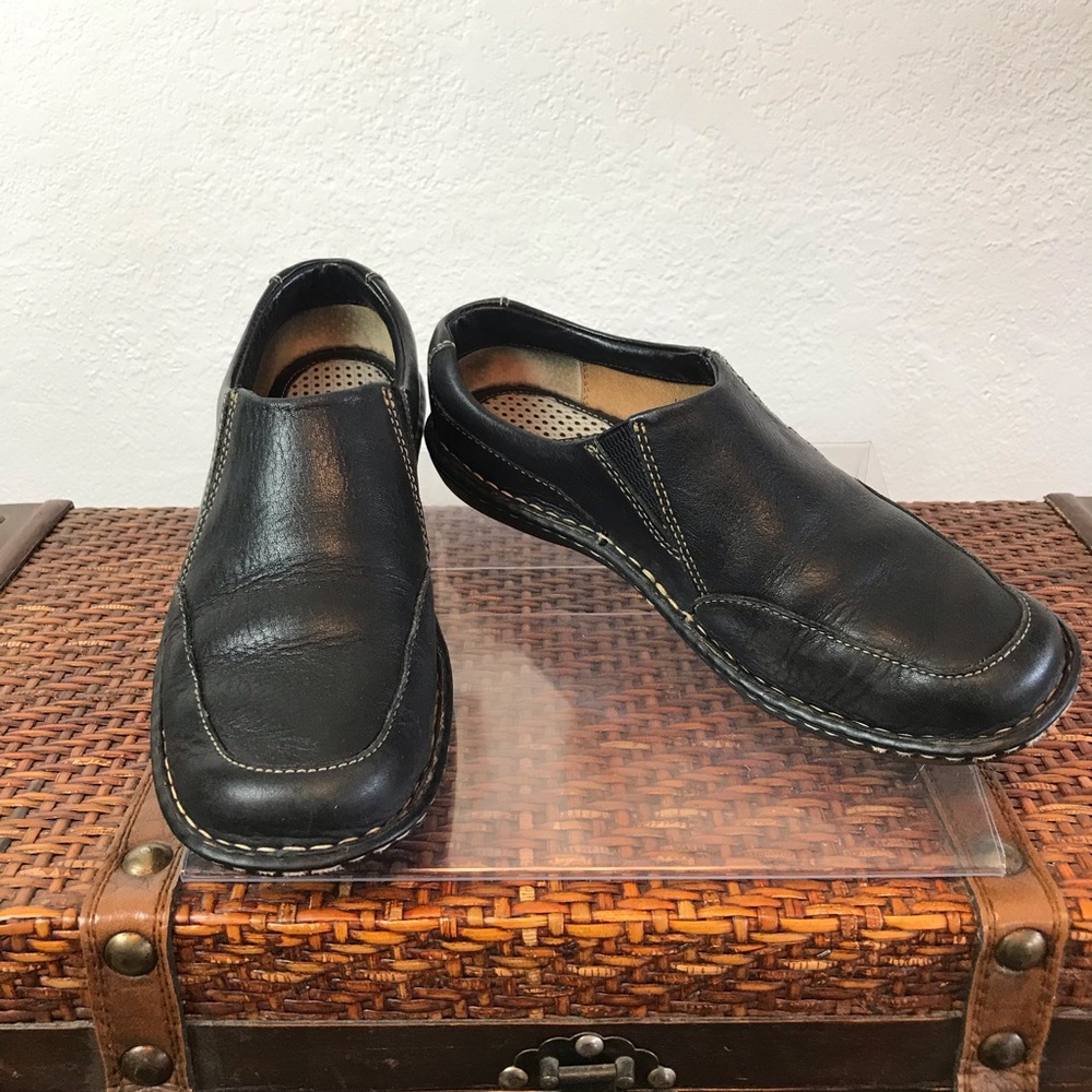 Born Leather Slip Ons Size 8